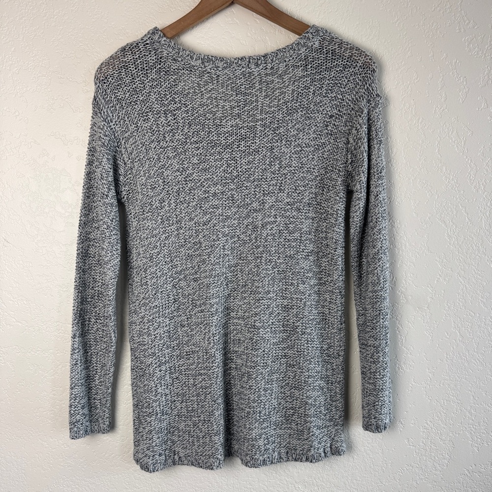 Design Lab Lord & Taylor Gray Knit Sweater - Picture 6 of 7